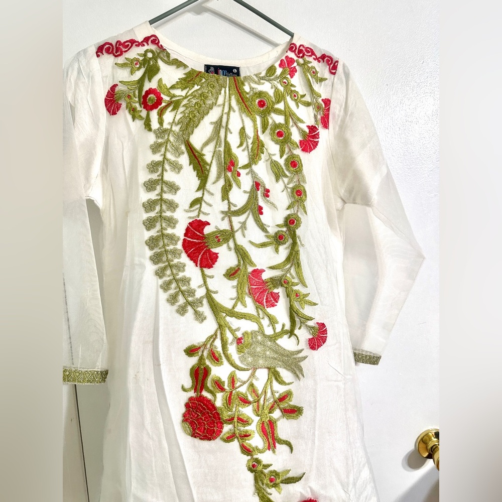 Embroidered kurta